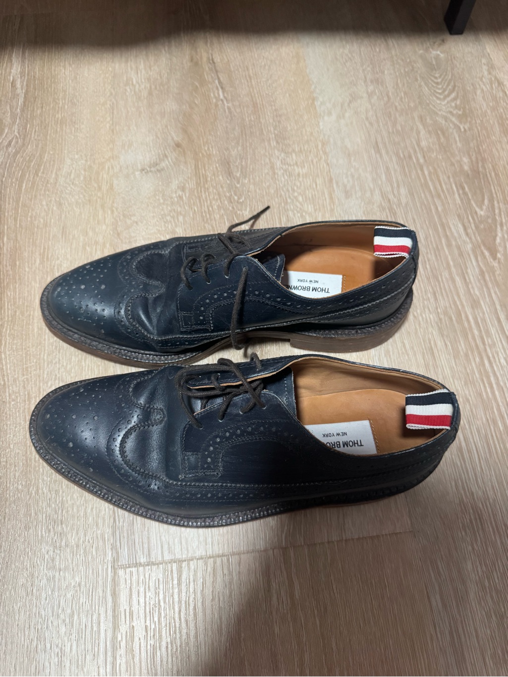 Thom Browne Black Leather Brogue Wingtip Oxfords With Tricolor Heel Tab